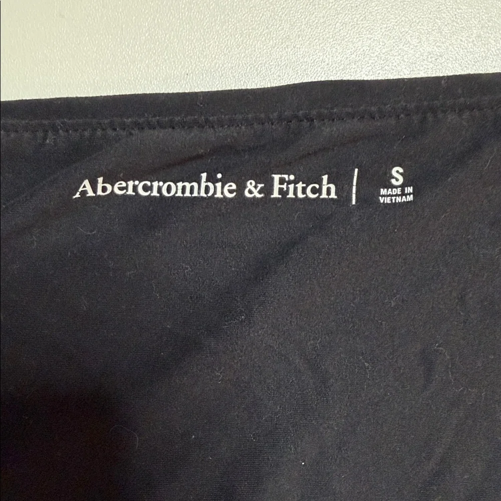 Abercrombie & Fitch Long Sleeve Top Black Size Small - Picture 2 of 6